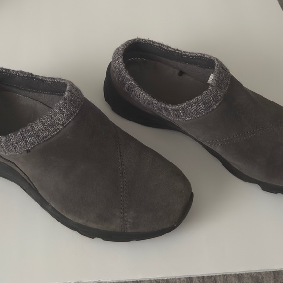 Vionic Shoes - Vionic Gray Slip-On Shoes